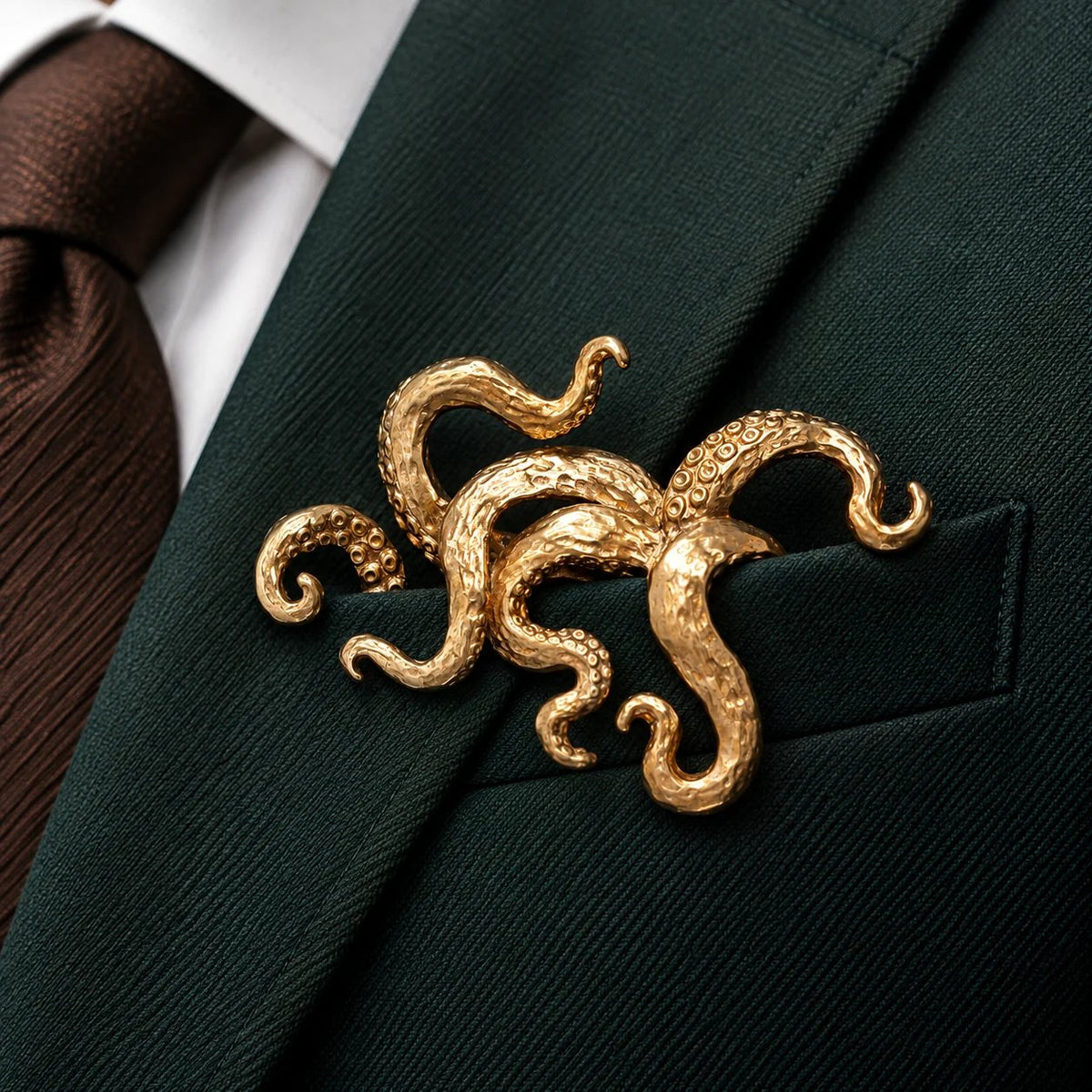 🔥Last Day Promotion - 49% OFF🎁 Luxury Sculpted Animal Brooch (Buy 3 Free Shipping)
