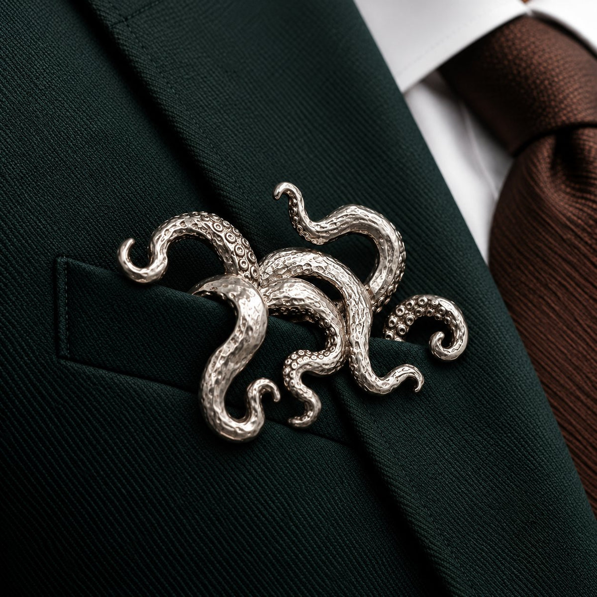 🔥Last Day Promotion - 49% OFF🎁 Luxury Sculpted Animal Brooch (Buy 3 Free Shipping)