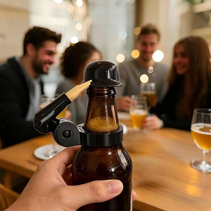 🌲Early Christmas Sale - 49% OFF🎁Saluting Hat Wine Bottle Topper